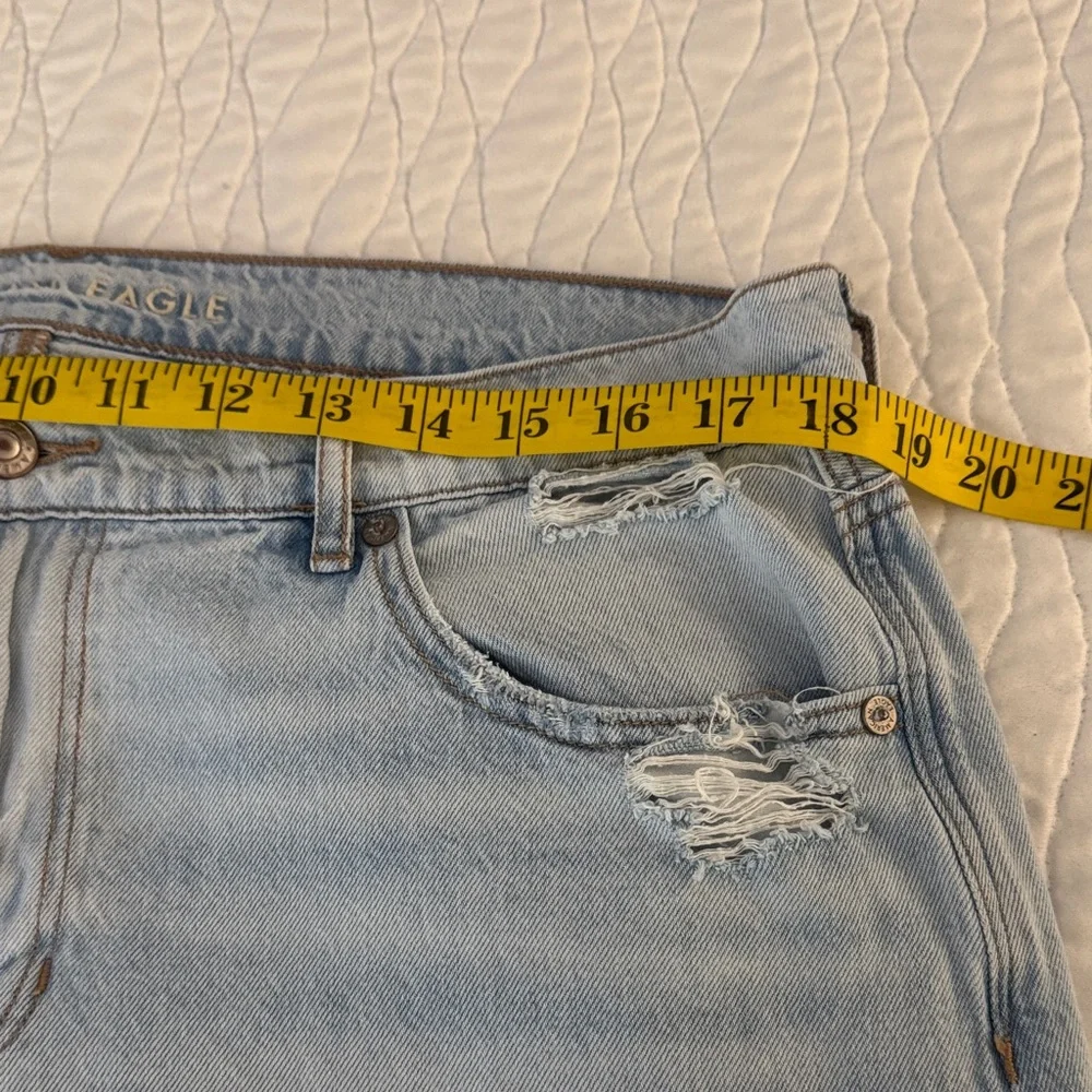 American Eagle Outfitters Light Wash Wide Leg Jeans - Picture 7 of 9